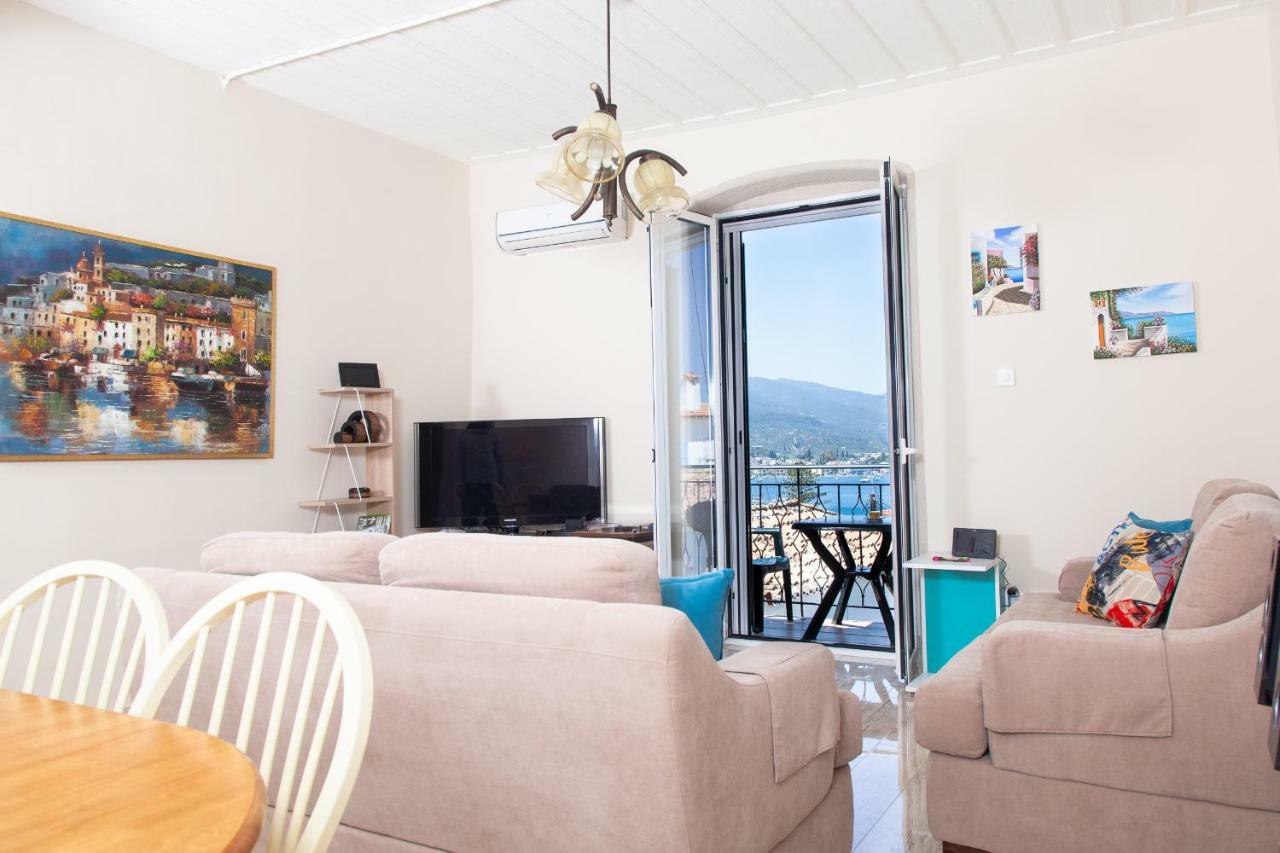 Villa @ Poros Poros Town Екстер'єр фото